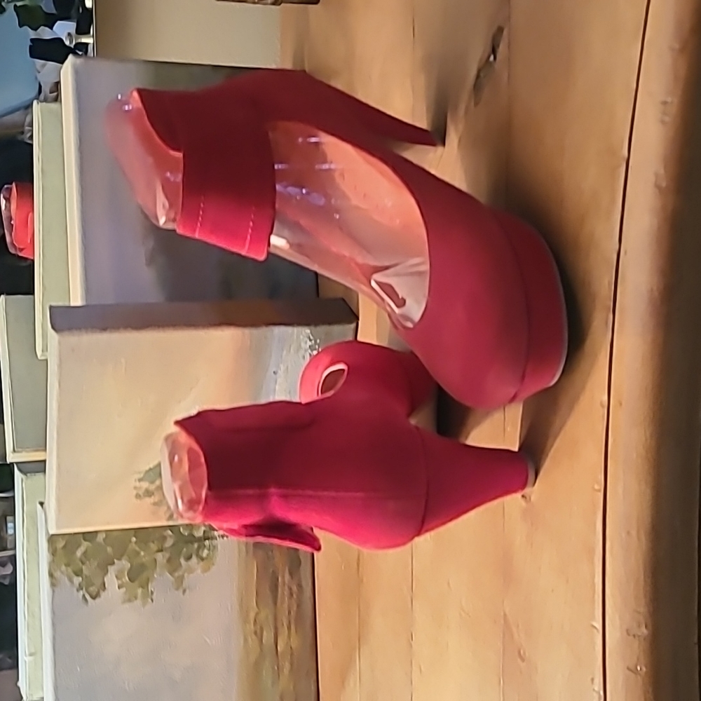 Sacha London size 8 Michael strap Red suede shoes